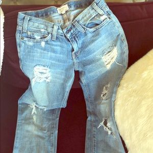 Current/Elliot distressed jeans!
